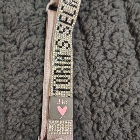 Victoria's Secret Light Pink Bra with Branded Straps - Picture 3 of 6